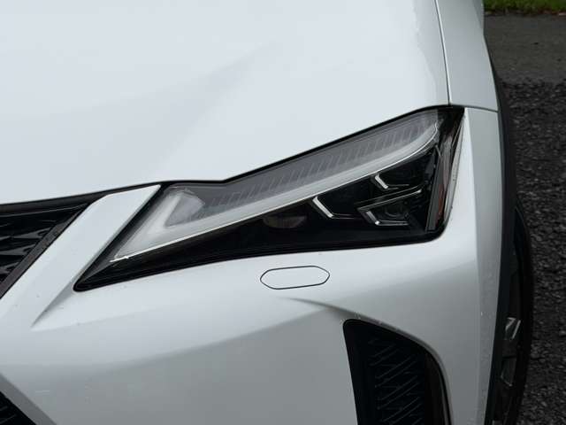 Lexus UX 7