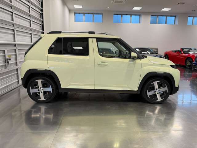 Hyundai インスター 11