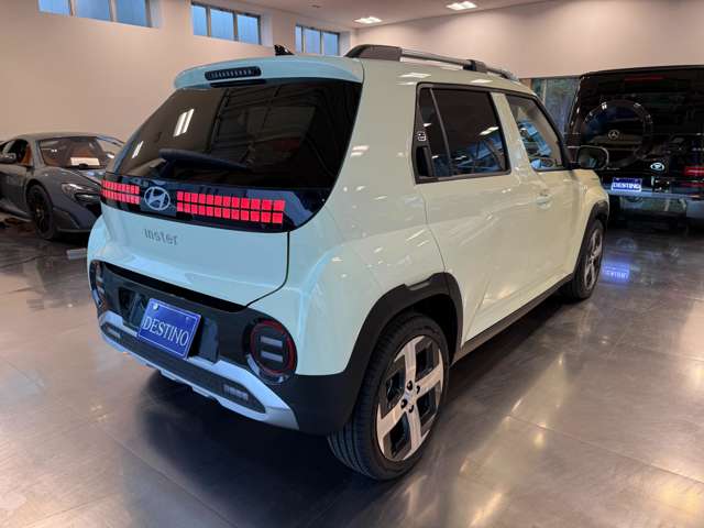 Hyundai インスター 12