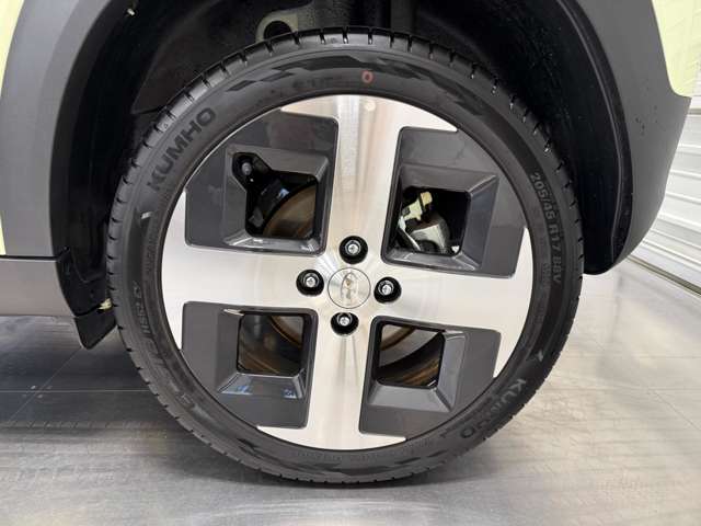 Hyundai インスター 8