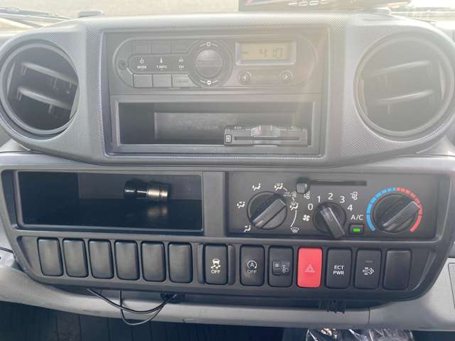 Hino Dutro 11