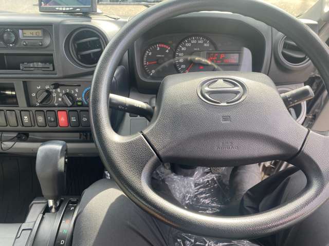 Hino Dutro 10