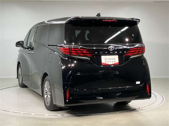 Toyota Alphard 5