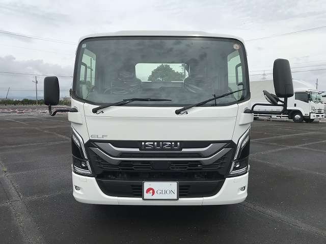 Isuzu Elf 2