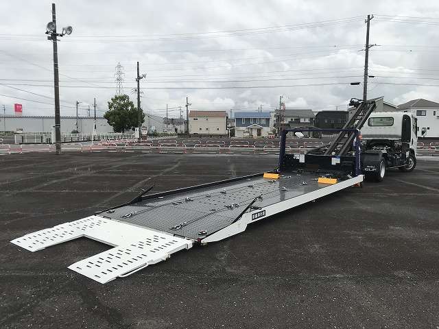 Isuzu Elf 6