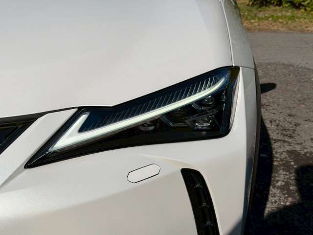 Lexus UX 7
