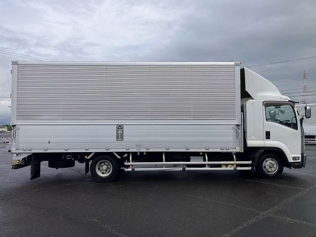 Isuzu Forward 12