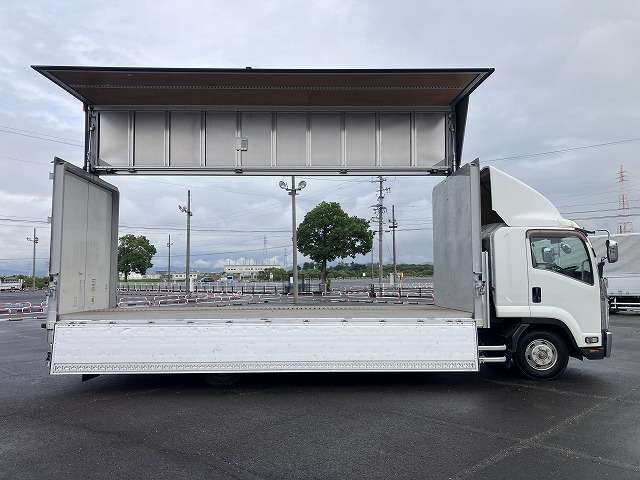 Isuzu Forward 4