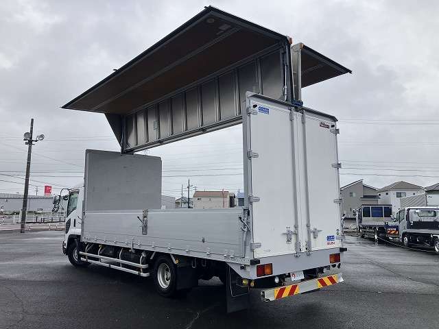 Isuzu Forward 5