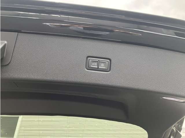Audi Q8 11