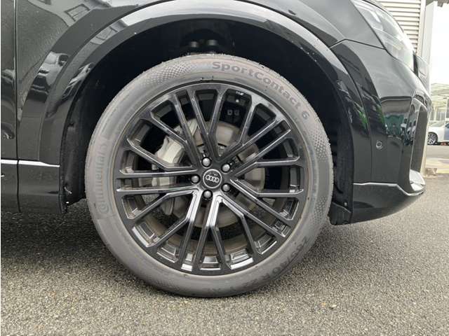 Audi Q8 12