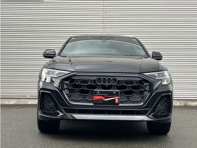 Audi Q8 3