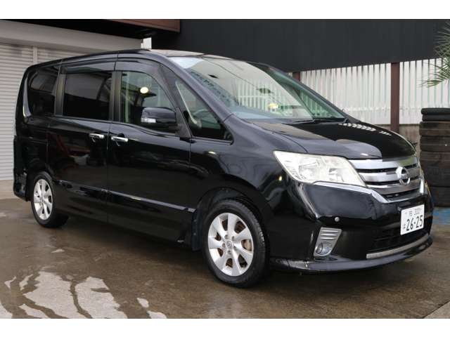 Nissan Serena 10