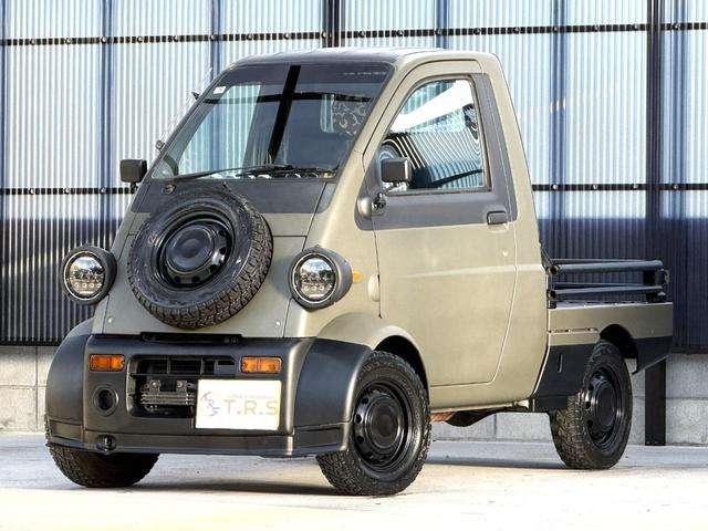 Daihatsu Midget II 9