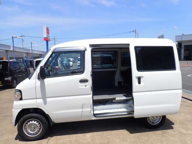 Mitsubishi Minicab MiEV 10