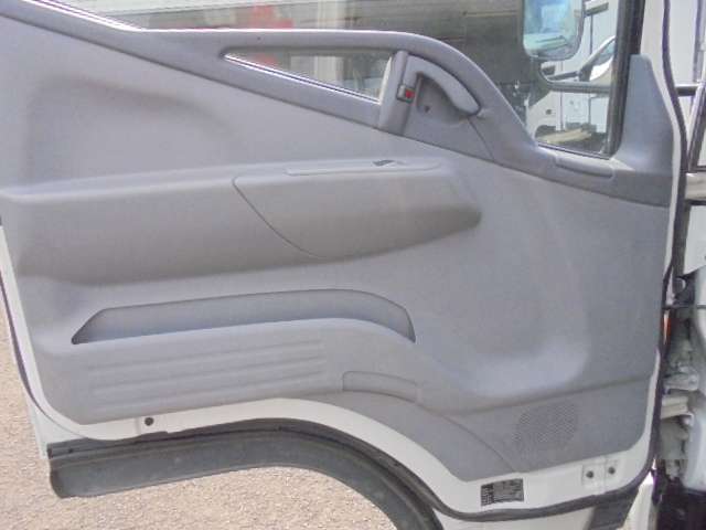 Mitsubishi Fuso Canter 5
