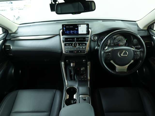 Lexus NX 2