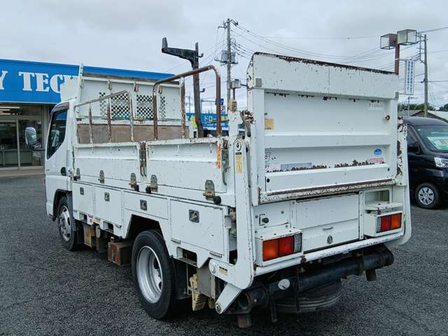 Mitsubishi Fuso Canter 7