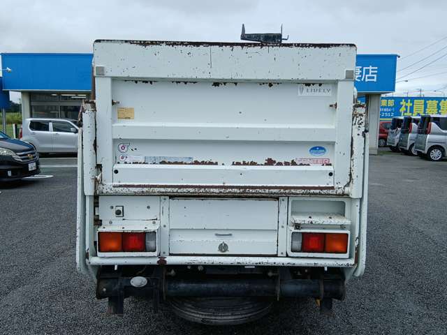 Mitsubishi Fuso Canter 8