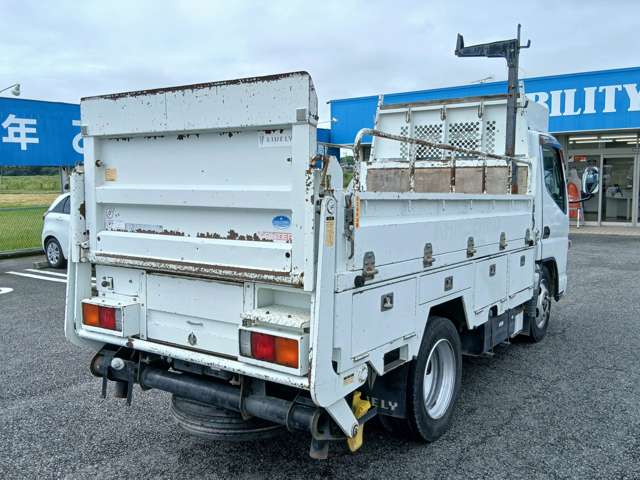Mitsubishi Fuso Canter 9