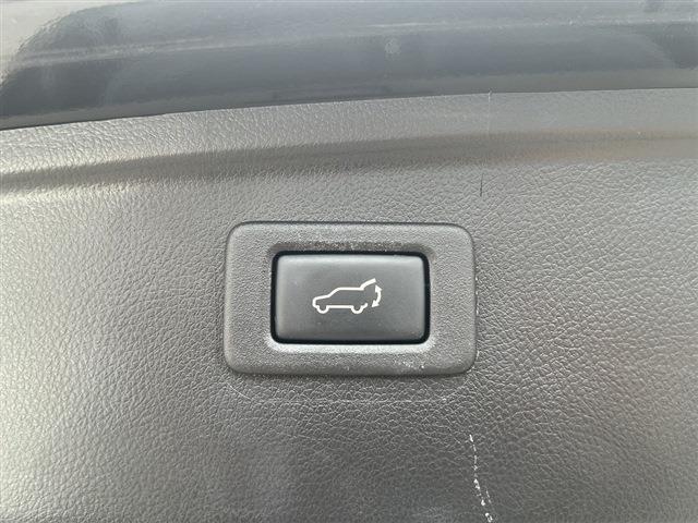 Subaru Legacy Outback 11