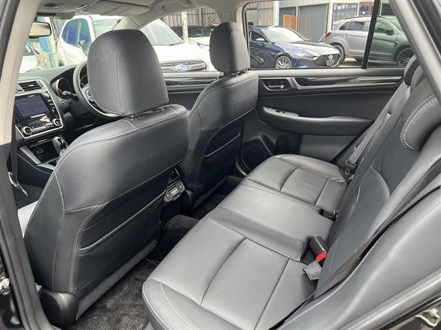 Subaru Legacy Outback 12