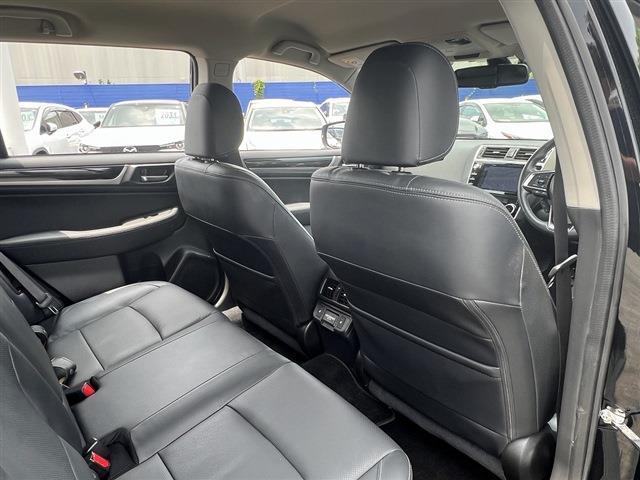 Subaru Legacy Outback 9