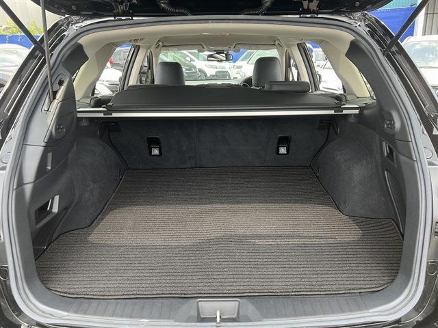 Subaru Legacy Outback 10
