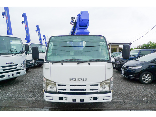 Isuzu Elf 2