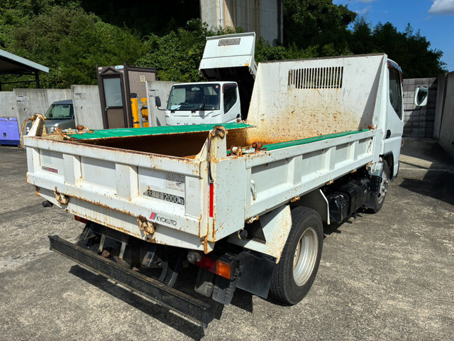Mitsubishi Fuso Canter 5