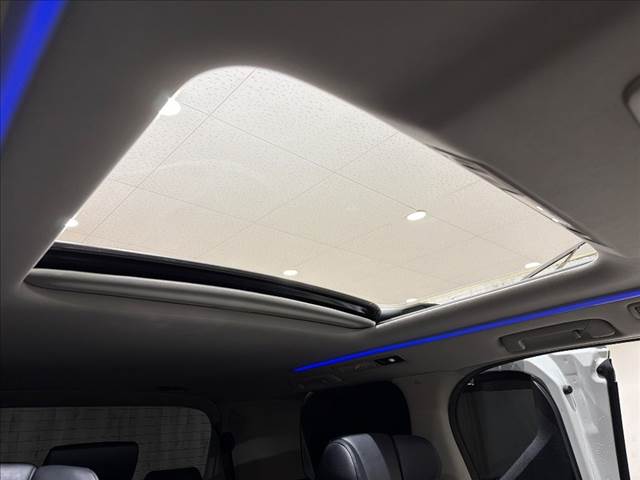 Toyota Alphard 6