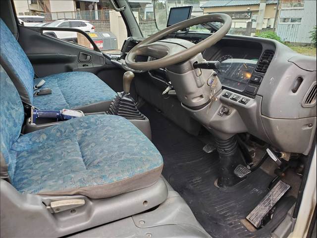 Mitsubishi Fuso Canter 4
