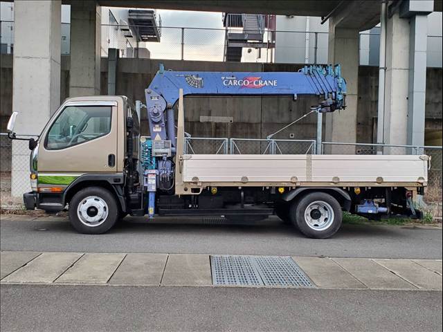 Mitsubishi Fuso Canter 9