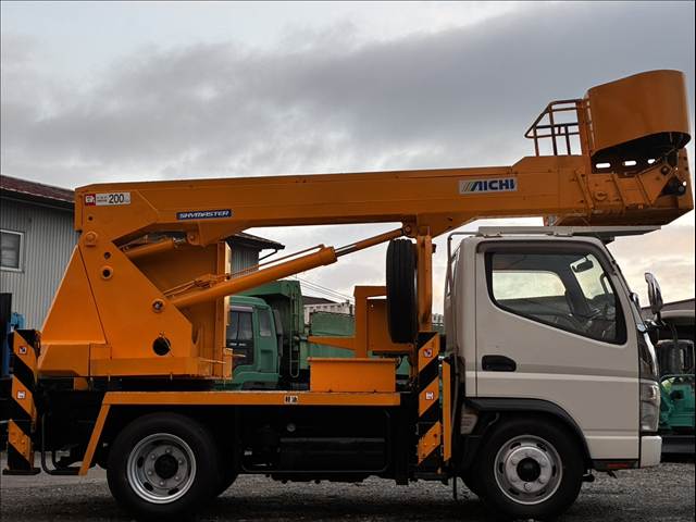 Mitsubishi Fuso Canter 10