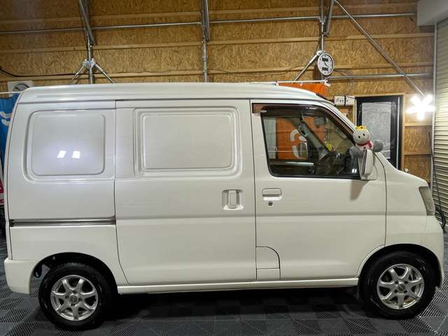 Daihatsu Hijet Cargo 9