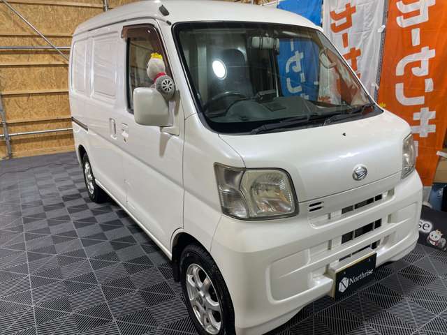 Daihatsu Hijet Cargo 10