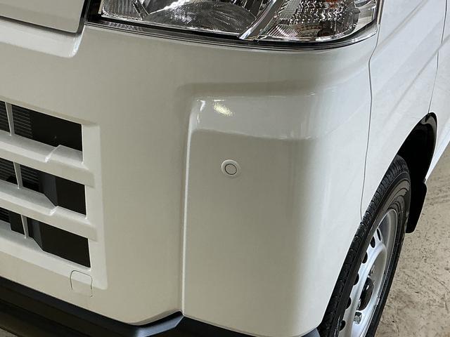 Daihatsu Hijet Cargo 6