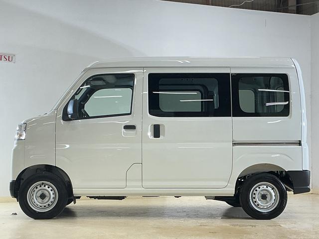 Daihatsu Hijet Cargo 9