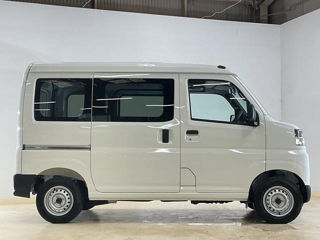 Daihatsu Hijet Cargo 10