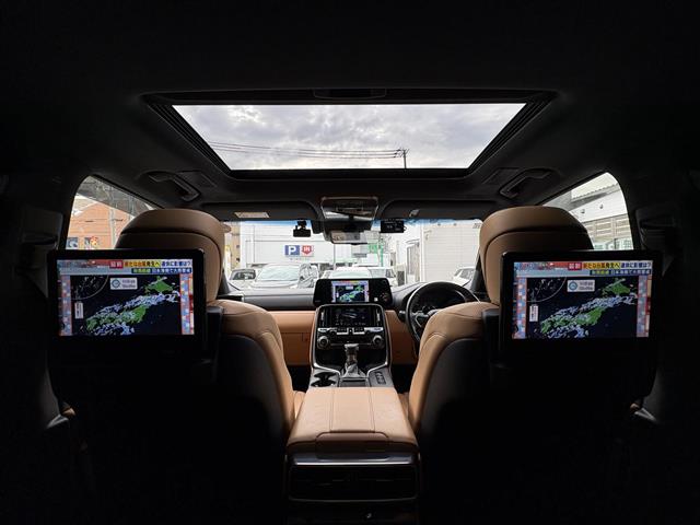Lexus LX 3