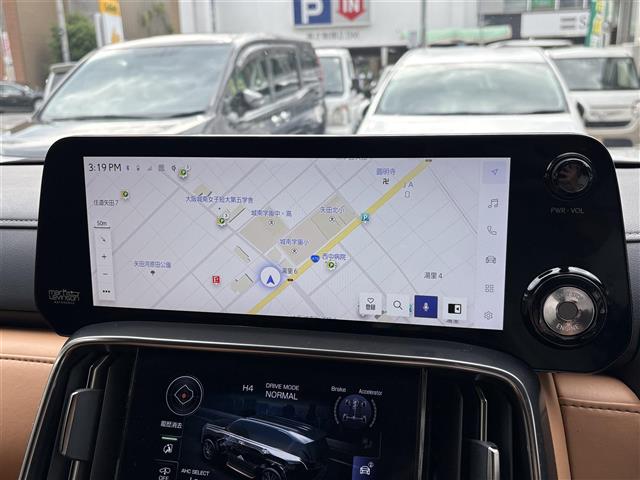 Lexus LX 7