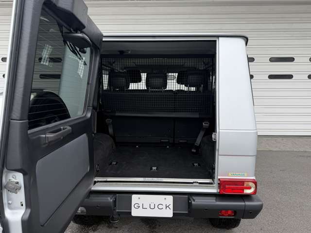 Mercedes-Benz G-Class 8