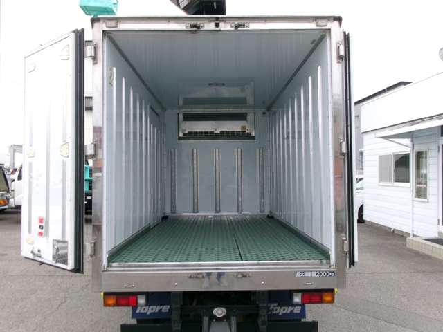 Mitsubishi Fuso Canter 2