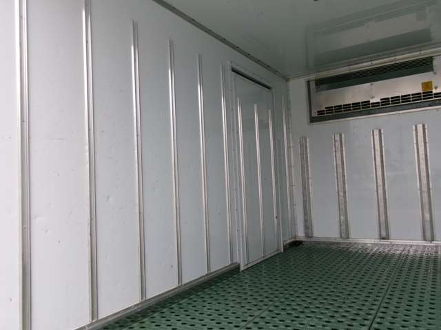 Mitsubishi Fuso Canter 10