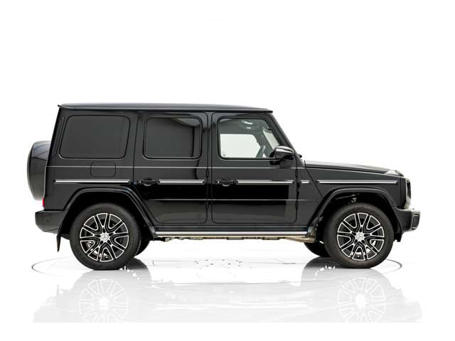 Mercedes-Benz G-Class 8