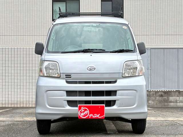 Daihatsu Hijet Cargo 8