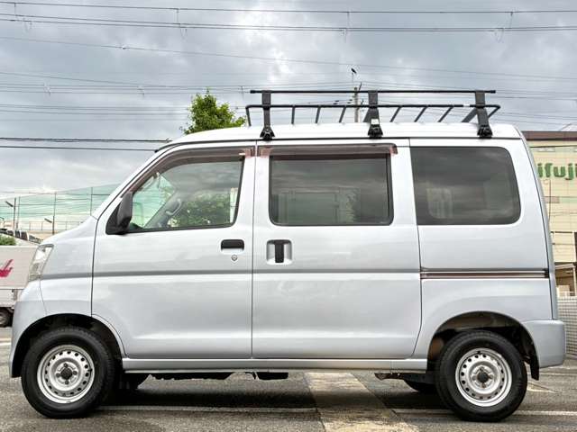 Daihatsu Hijet Cargo 10