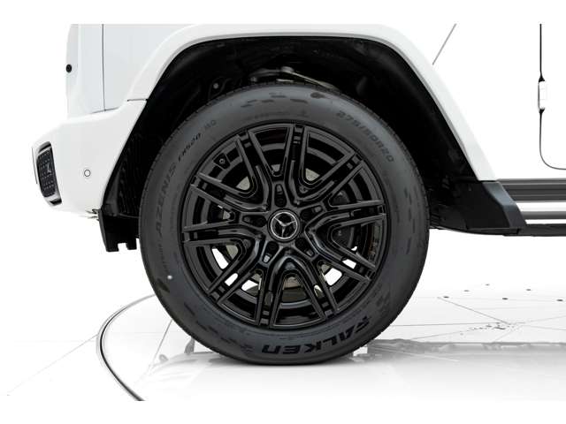 Mercedes-Benz G-Class 12