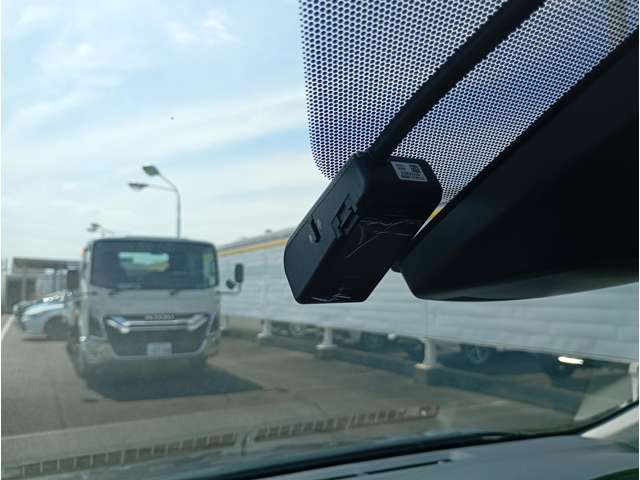 Toyota Sienta 6