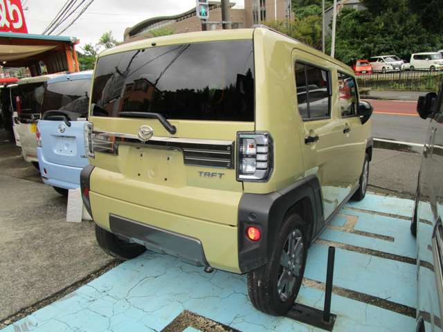 Daihatsu Taft 2